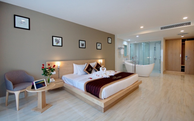 Gibson Hotel Nha Trang