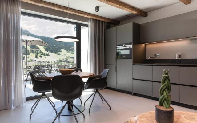 EAST GOING TRIPLE A Apartments