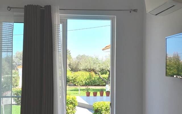 Villa Maroula