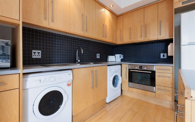 Cartwrights Corner 808 by CTHA