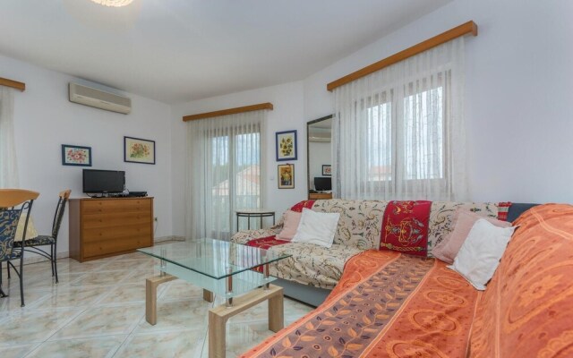 Nice Home in Zambratija With Wifi and 2 Bedrooms