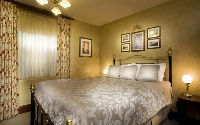 Apartments at York Mansions