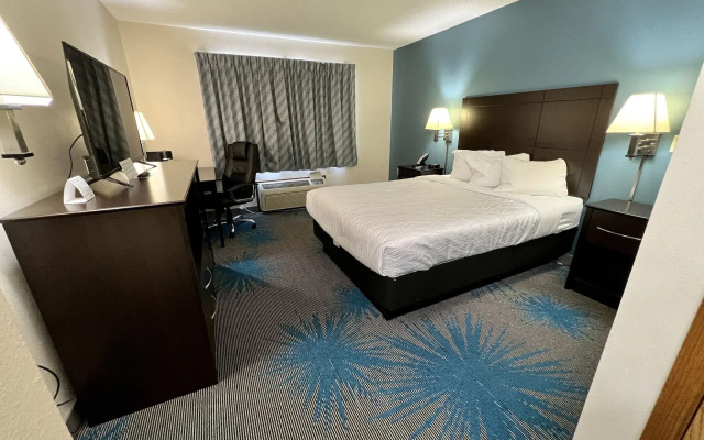 Reston Inn & Suites