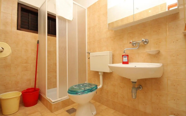 Apartment Zavalatica 9315a