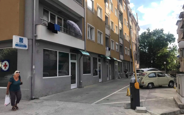 Stylish & Cozy Studio by Danailov Apartments