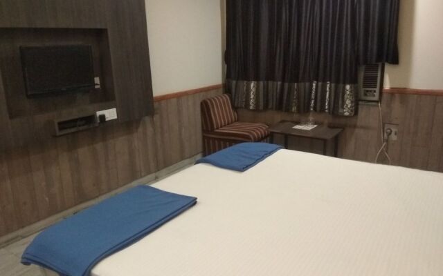 JK Rooms 111 Hotel Shivala