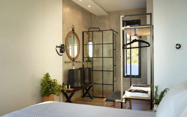 Sereno Natu Villas in Skyros