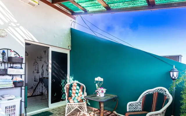 Artist's Loft With Private Jacuzzi & Roof Terrace