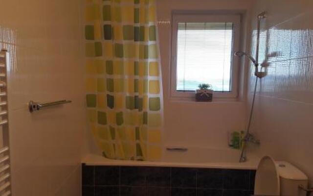 Pinewood Valley Apartment