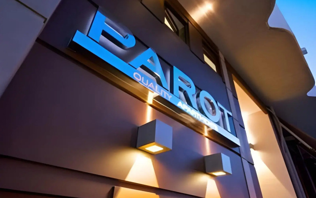 Апартаменты Parot Apartments