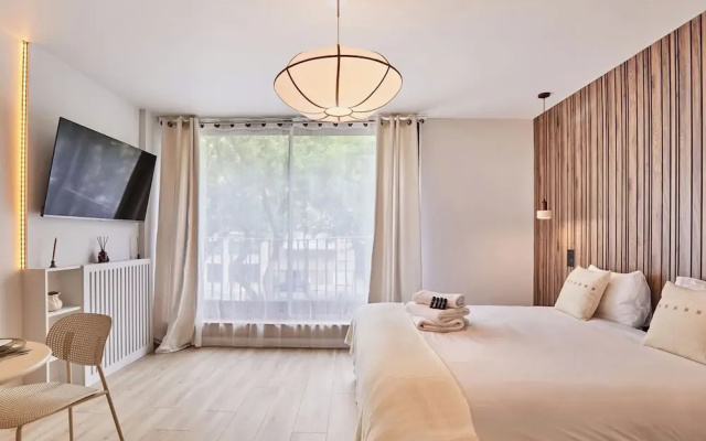 THE Parisian Suite / Center of Paris
