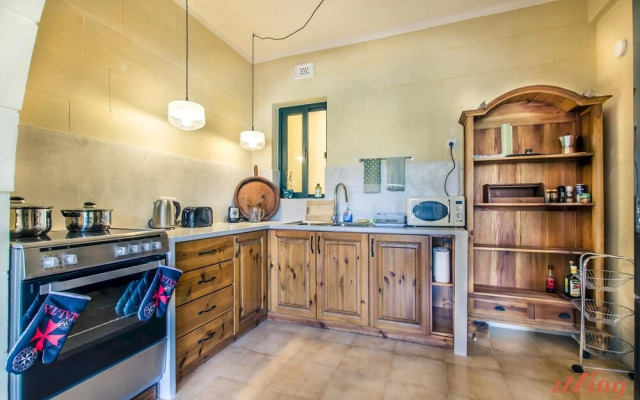 Retro Designer Homelike Apartment - Close to Beach
