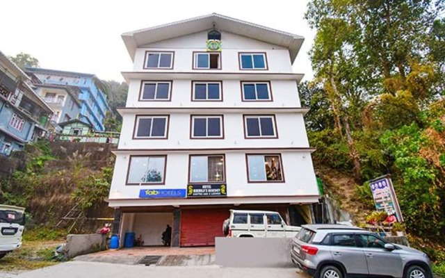 FabHotel Rikhila's Regency