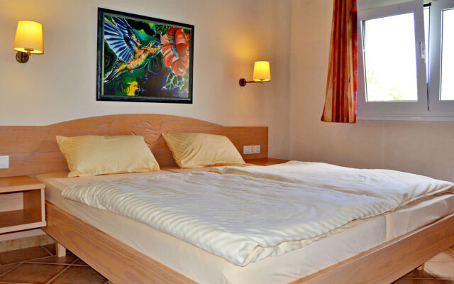 Aparthotel Vistamar