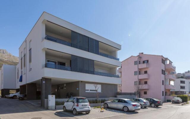 Peaceful Harmony Apartment Near Beach