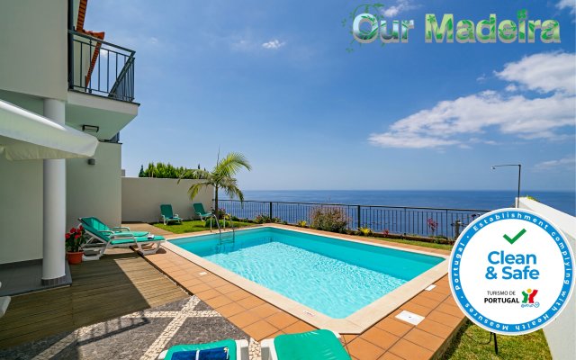 3 Bedroom In Calheta, Stunning Views, Private Heated Pool Casa Amaro Mar