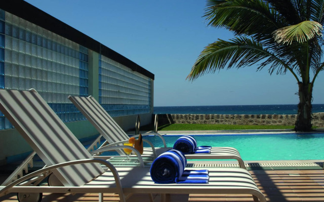 Al Nawras Island Resort