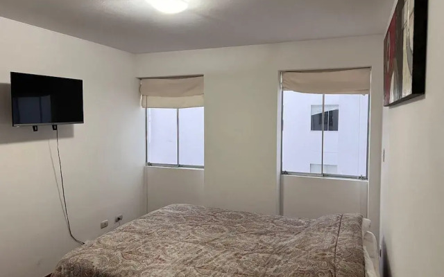 3bed Apt in Miraflores - Free Wifi, Free Parking