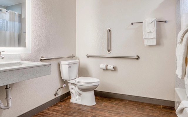 Creekside Inn Downtown - Cambria