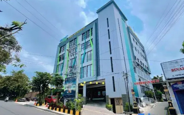 Front One Boutique Adria Boyolali