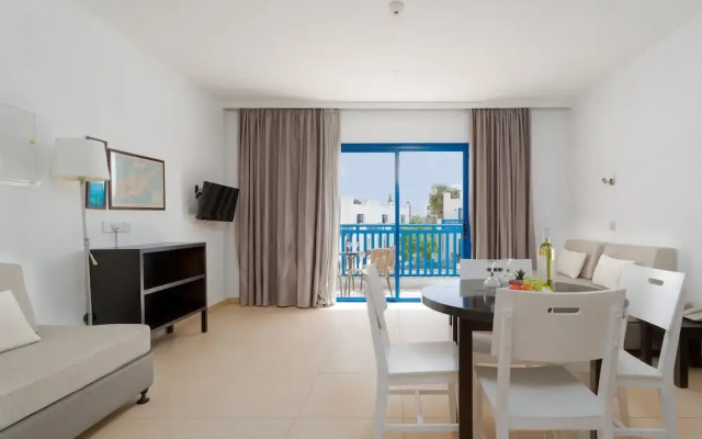 Kritamo Beach Hotel Apartments