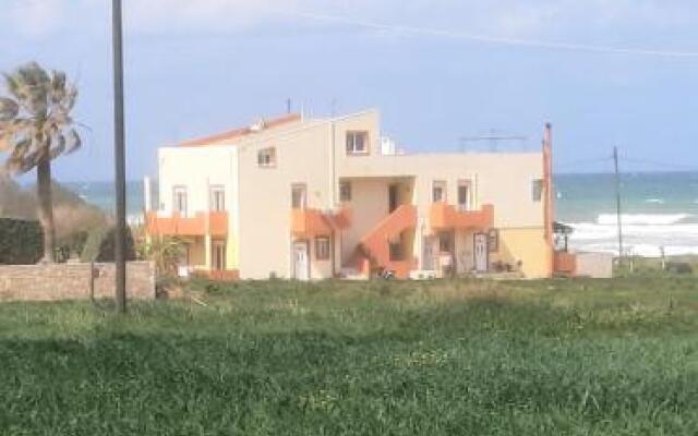 MARIA Cozy apartment 30m from the sea