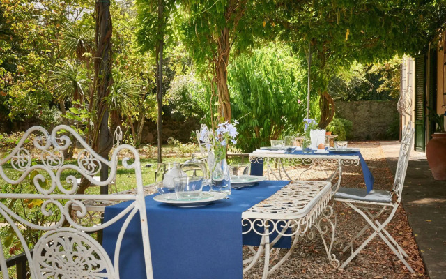Ape Rosa Relais
