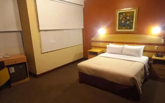 Javier Prado Inn