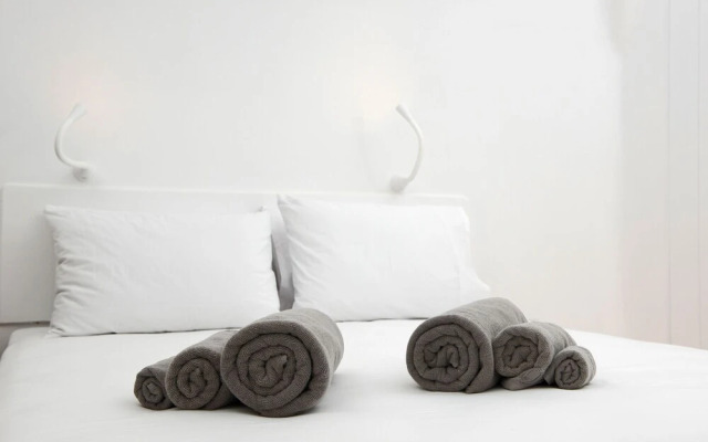 White Sky Caldera Villa by Blue Escape