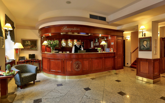 Hotel Carlton