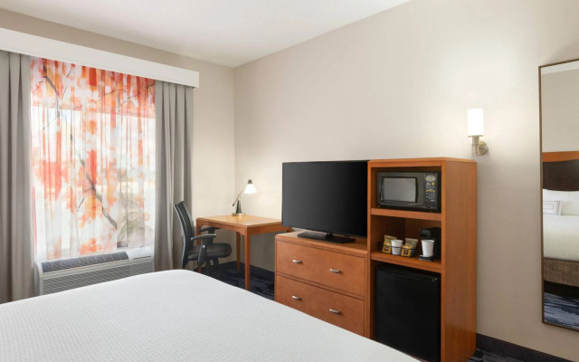 Fairfield Inn & Suites Jacksonville West/Chaffee Point