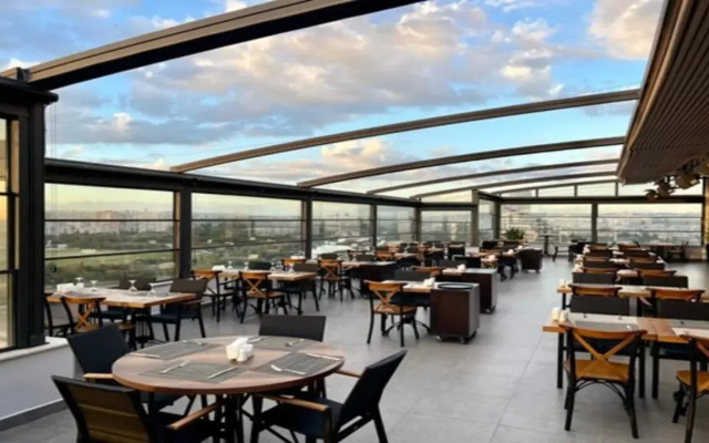 Turkmen Riverside Hotel