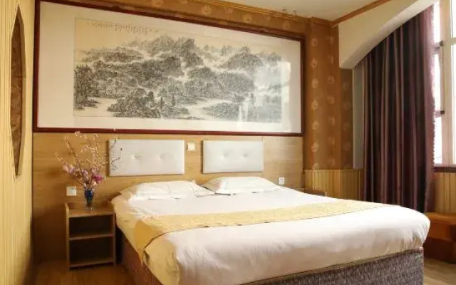 Pingdu Nijia Business Hotel
