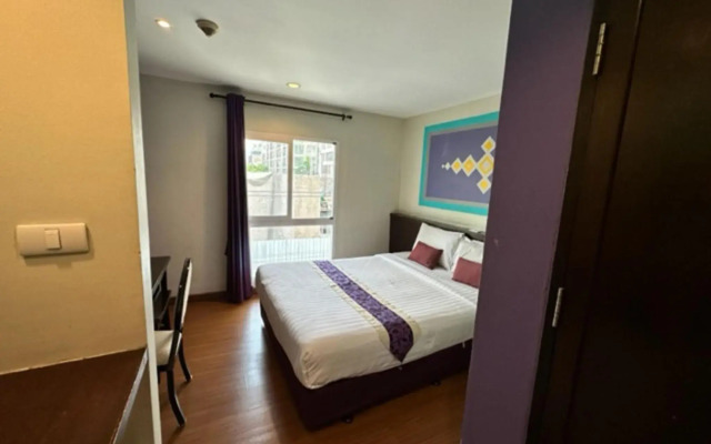 Sawasdee Hotel @ Sukhumvit Soi 8