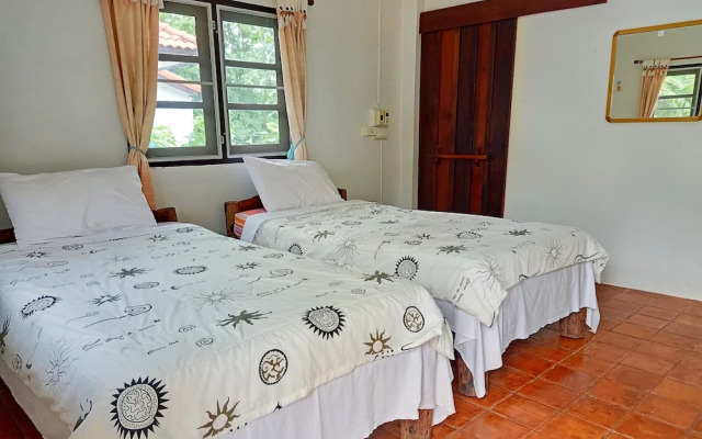 Wangnamkam Riverside Resort