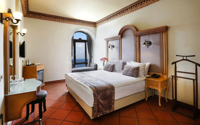 Sultanahmet Palace Hotel