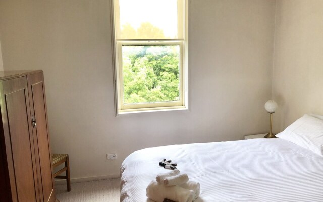 Victoria and Albert Guesthouse