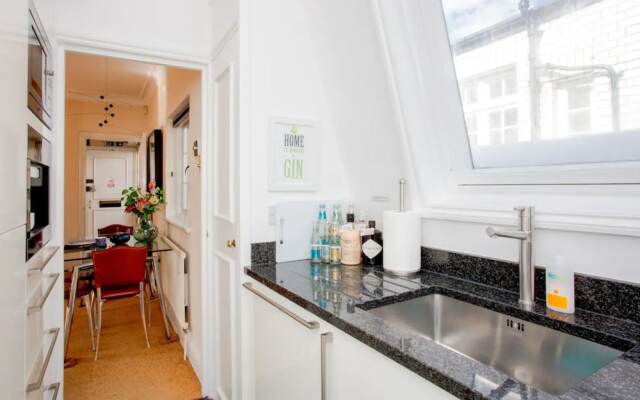 2 Bedroom West End Apartment Close To Regent's Park