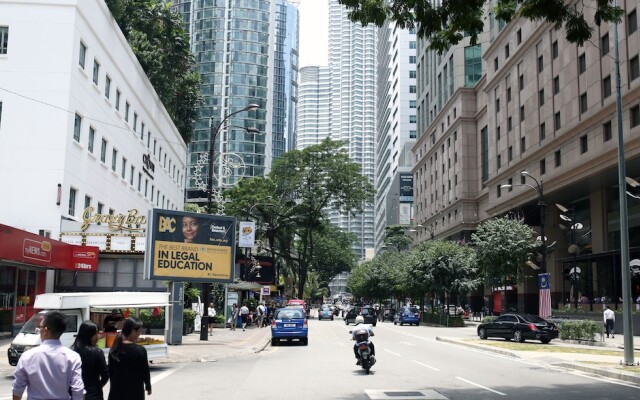 Vortex Suite KLCC by Idaris