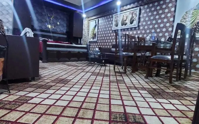 Metro Hotel