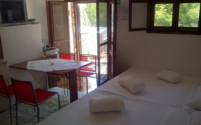 Apartments Villa Sonia & Teo Hvar