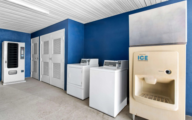 Americas Best Value Inn Gonzales