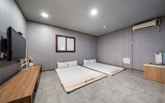 Sadang Charis Hotel