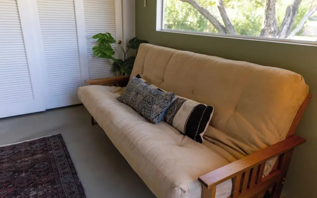 3BR Designer Hideaway w/ Private Pool, spa