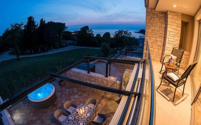 Villa Bobos place with Jacuzzi 46E