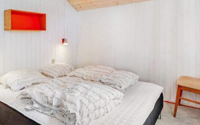 Pleasant Holiday Home in Hemmet near Sea