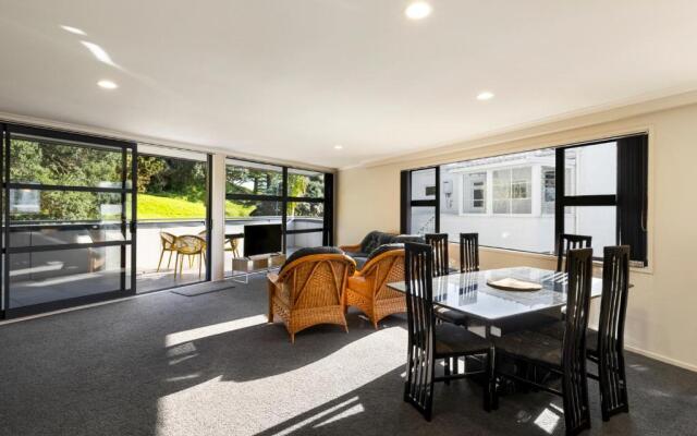 Pacific Escape - Downtown Mount Maunganui and Beac