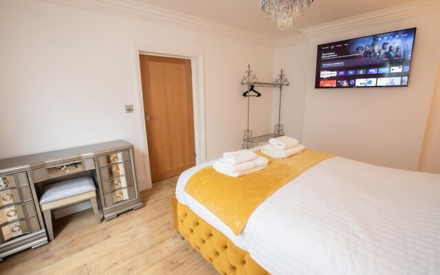 Ridley House Apartments