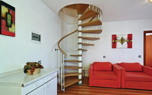Amazing Home in Tar-vabriga With Wifi and 2 Bedrooms