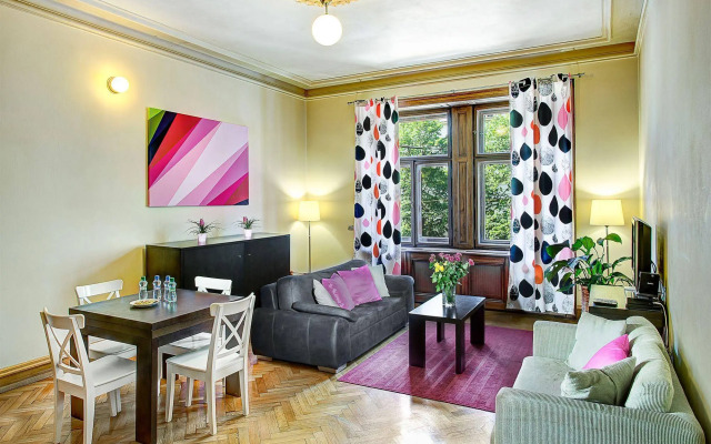 Art House Apartments by Adrez Living